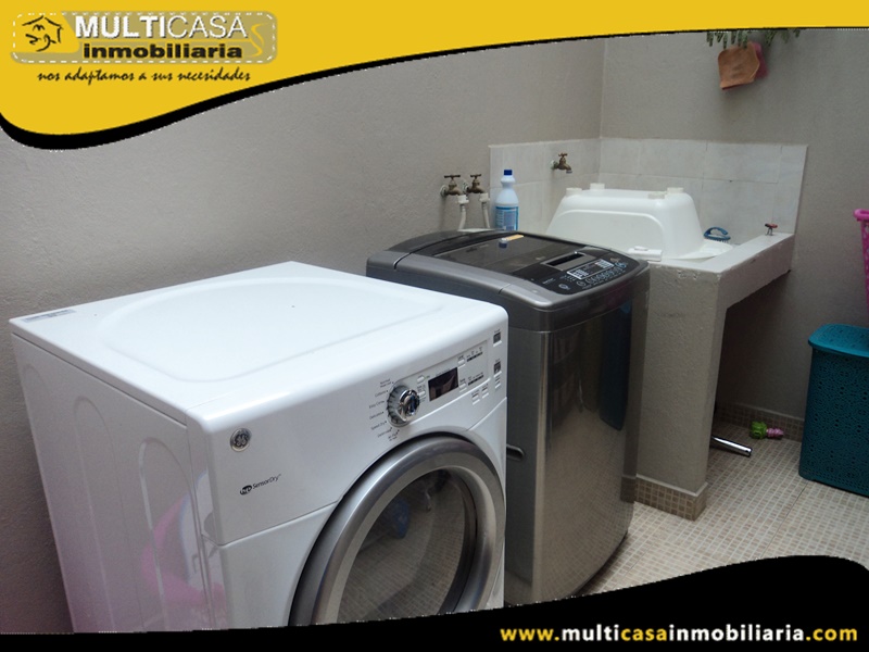 Casa en Venta a Crédito Sector Narancay Cuenca-Ecuador