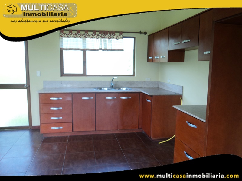 Casa con Terreno en Venta a Crédito Sector Zhullin Azogues-Ecuador