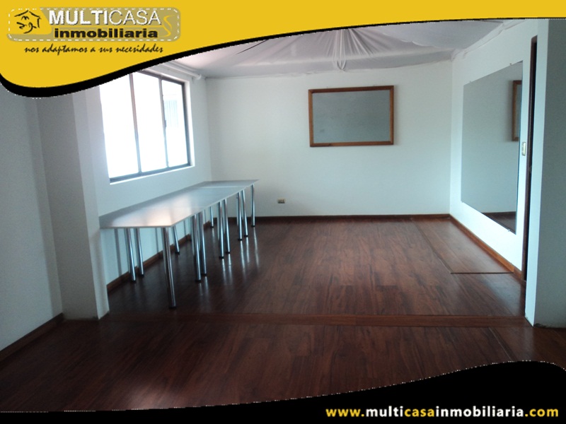 Arriendo Local Comercial Sector Paucarbamba Cuenca - Ecuador