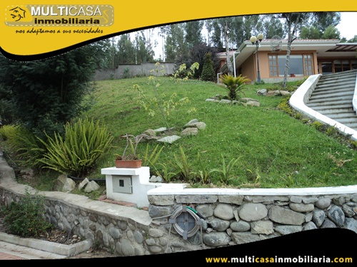 Terreno de 521m2 en Venta a Crédito en Ciudadela Privada Sector Chilcapamba Cuenca - Ecuador