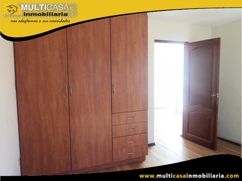 Casa en venta a Crédito Sector Las Orquídeas Cuenca-Ecuador