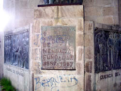 Monumento a Andrés Hurtado de Mendoza